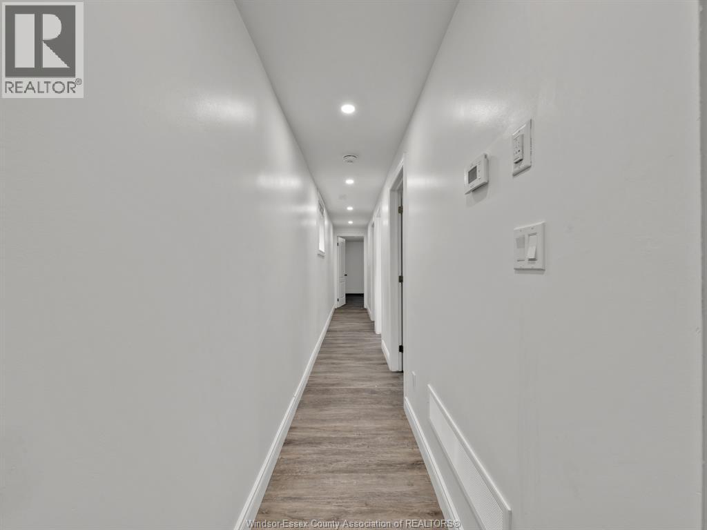 658 Caron, Windsor, Ontario  N9A 5B6 - Photo 10 - 26008427