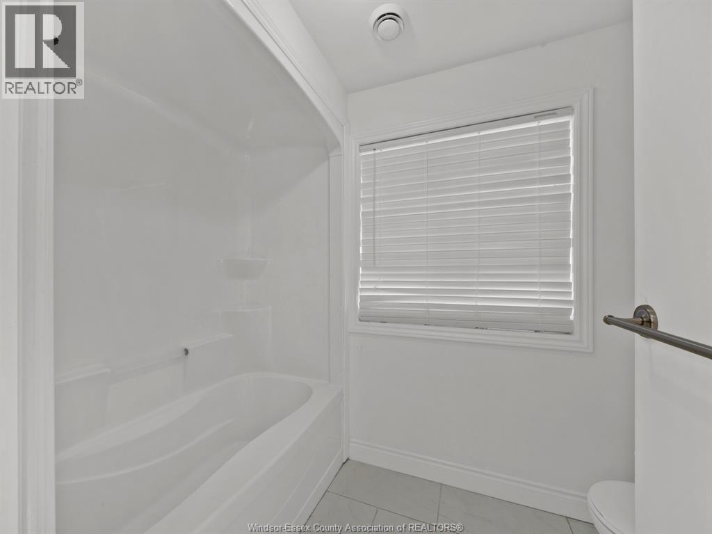 658 Caron, Windsor, Ontario  N9A 5B6 - Photo 22 - 26008427