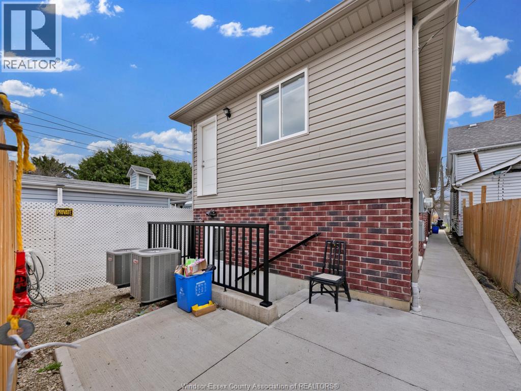 658 Caron, Windsor, Ontario  N9A 5B6 - Photo 33 - 26008427
