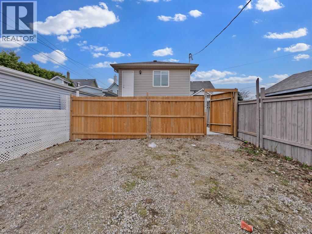 658 Caron, Windsor, Ontario  N9A 5B6 - Photo 35 - 26008427