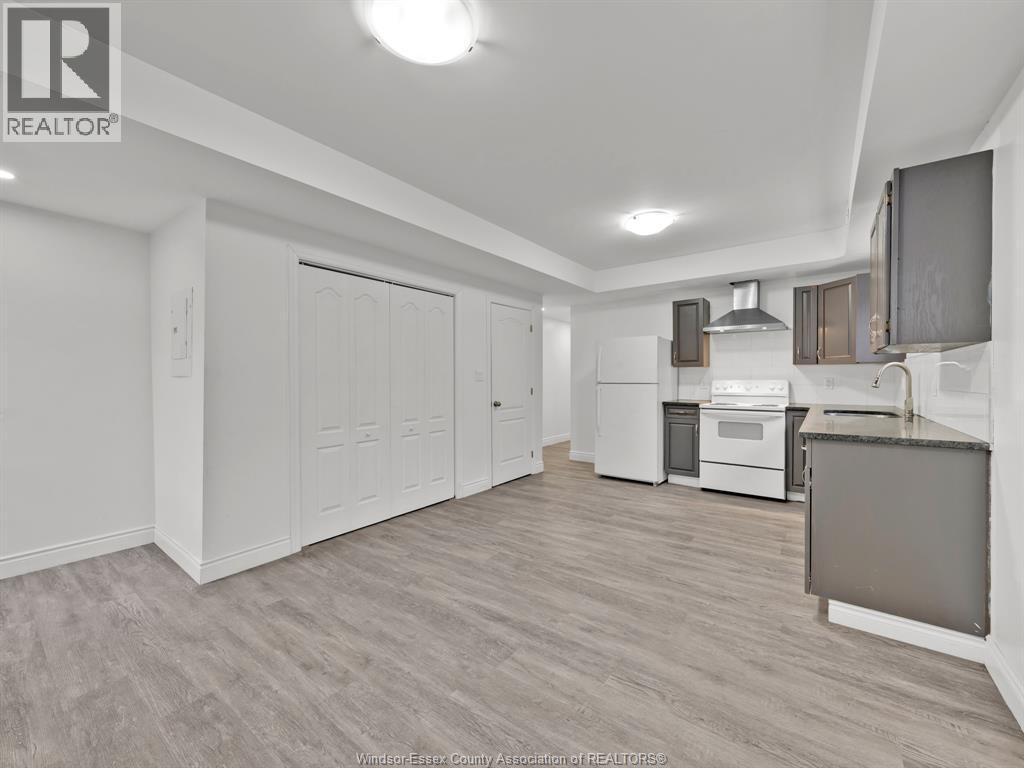 658 Caron, Windsor, Ontario  N9A 5B6 - Photo 6 - 26008427