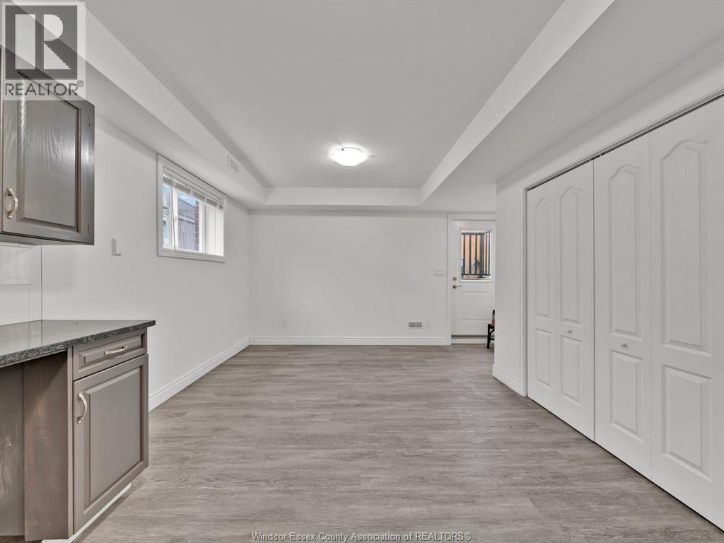 658 Caron, Windsor, Ontario  N9A 5B6 - Photo 9 - 26008427