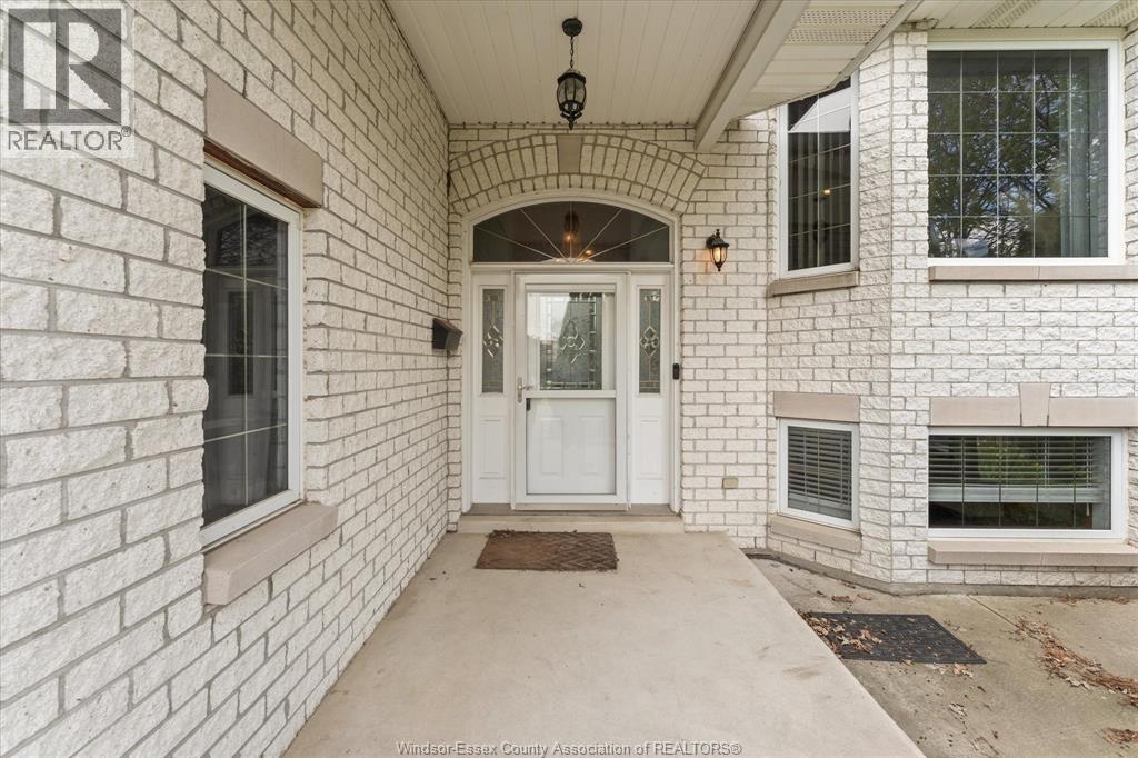 1751 Rankin, Windsor, Ontario  N9B 3W3 - Photo 6 - 26008359