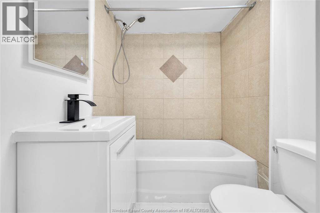 1398 Rooney, Windsor, Ontario  N9B 1K7 - Photo 19 - 26008561