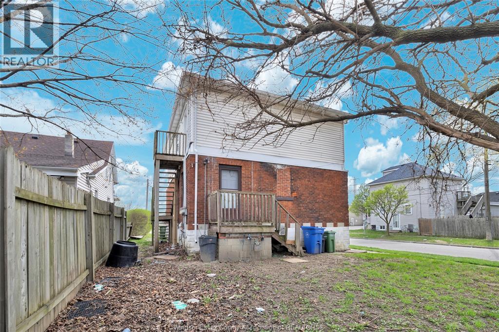 1398 Rooney, Windsor, Ontario  N9B 1K7 - Photo 6 - 26008561