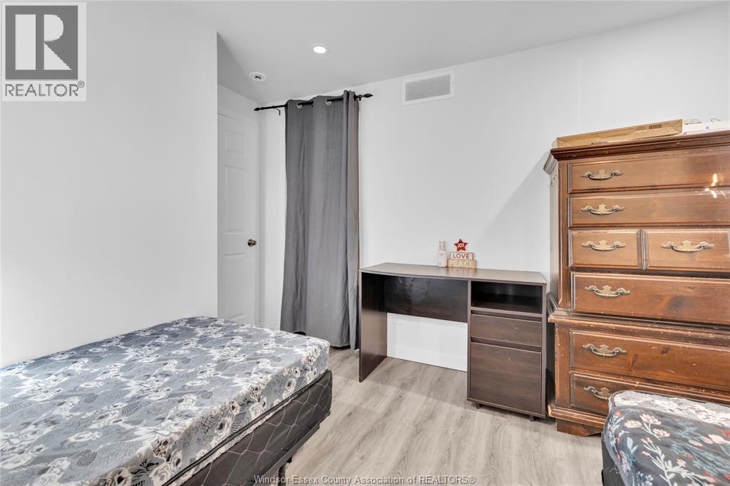 539 Campbell Avenue, Windsor, Ontario  N9B 2H5 - Photo 15 - 26008621