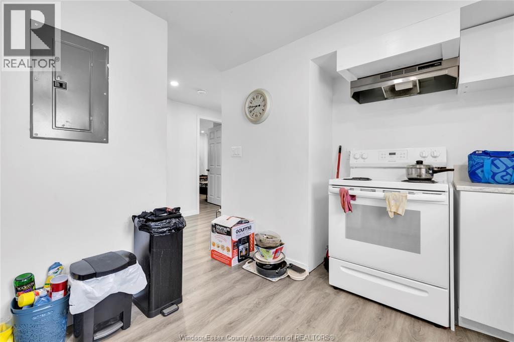 539 Campbell Avenue, Windsor, Ontario  N9B 2H5 - Photo 6 - 26008621
