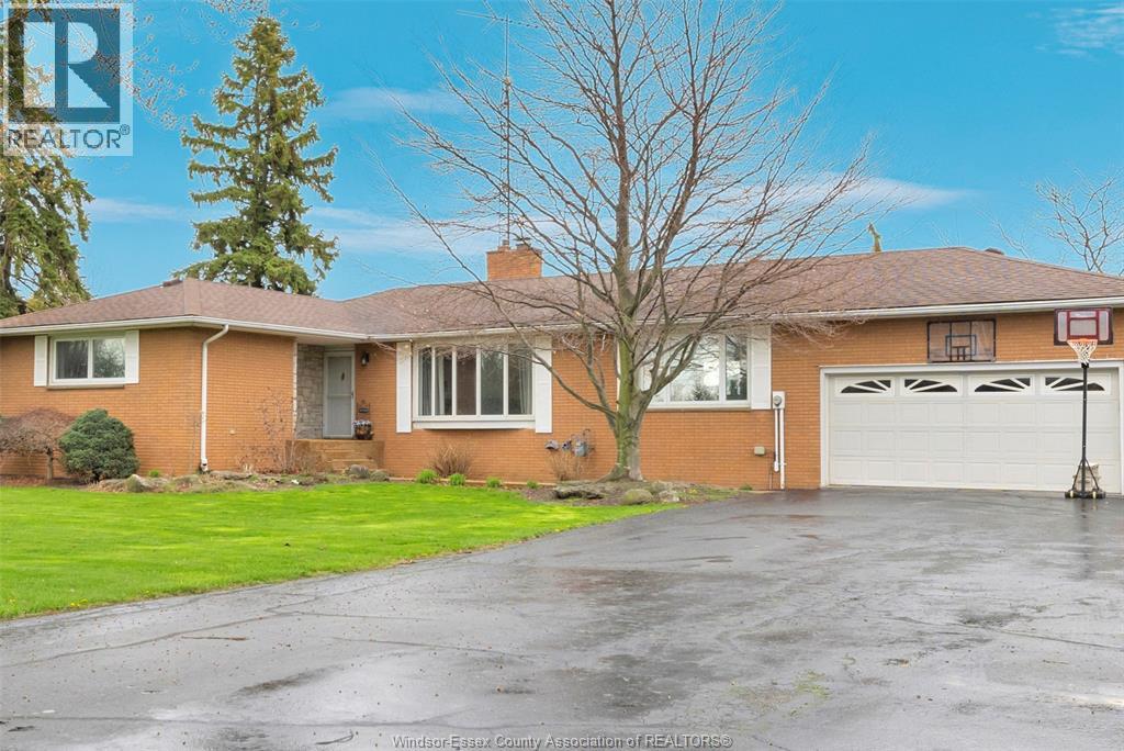 54 MERSEA ROAD 12, Leamington, Ontario