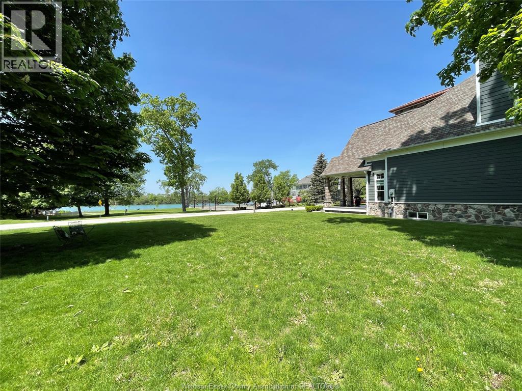 329 Crystal Bay Drive, Amherstburg, Ontario  N9V 4A7 - Photo 2 - 26008694