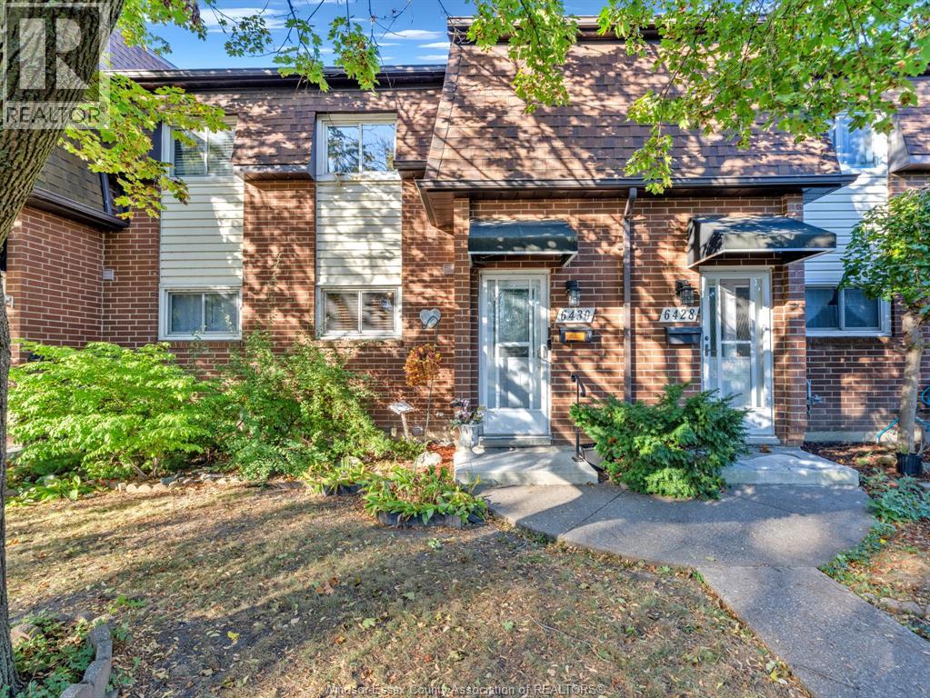 6430 THORNBERRY, Windsor, Ontario