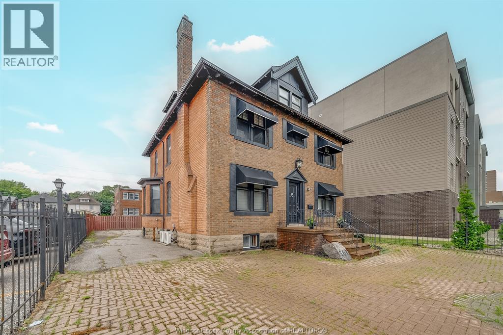 961 Ouellette Avenue Unit# 2, Windsor, Ontario  N9A 4J5 - Photo 11 - 26008763