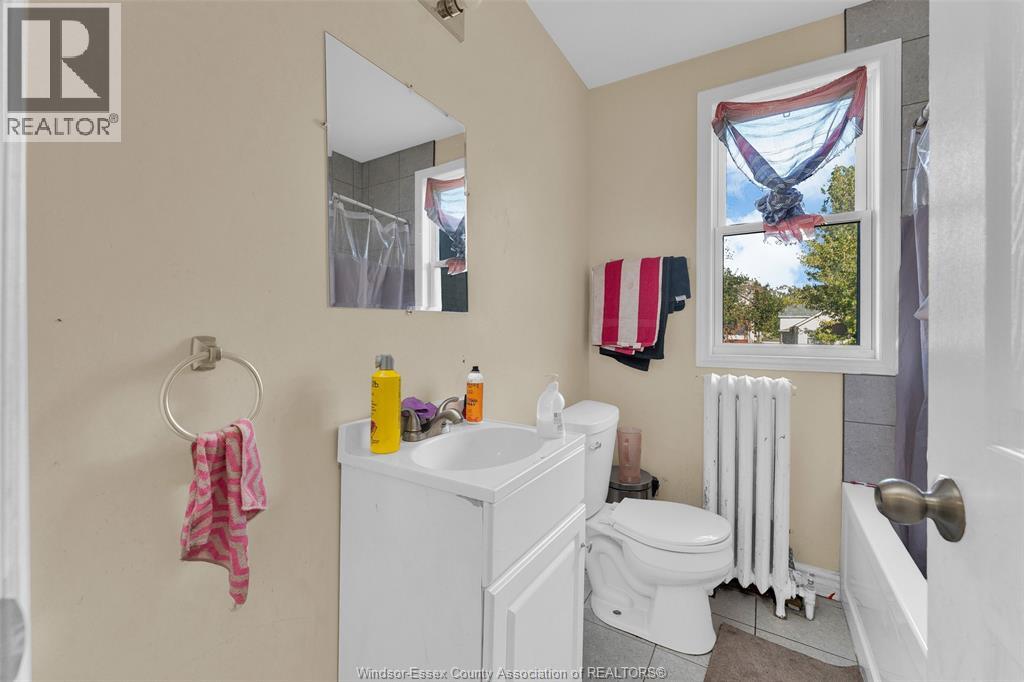 538 Louis Avenue, Windsor, Ontario  N9A 1W8 - Photo 14 - 26008631