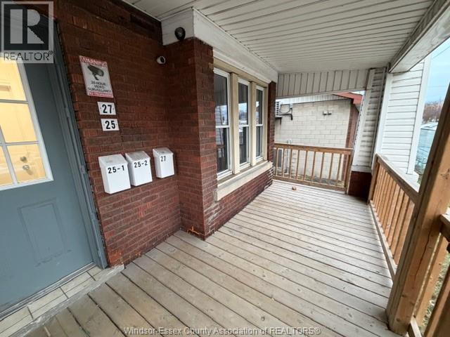25 Giles Boulevard Unit# Main Level, Windsor, Ontario  N9A 4B6 - Photo 2 - 26008214
