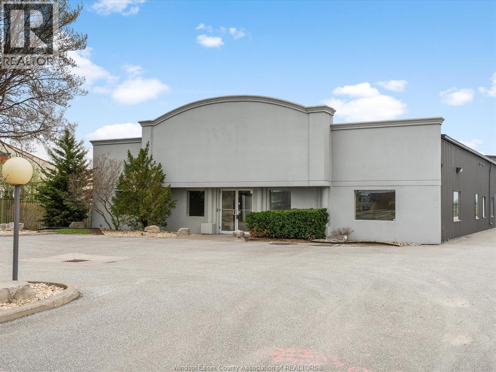 11865 COUNTY RD 42, Tecumseh, Ontario
