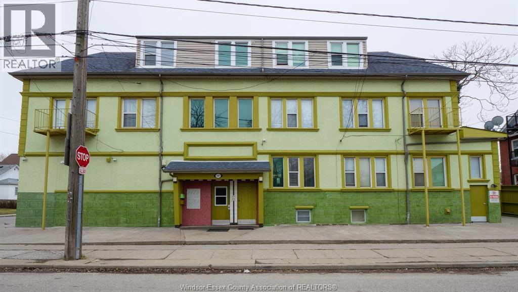 401 Parent, Windsor, Ontario  N9A 2B9 - Photo 1 - 26008934