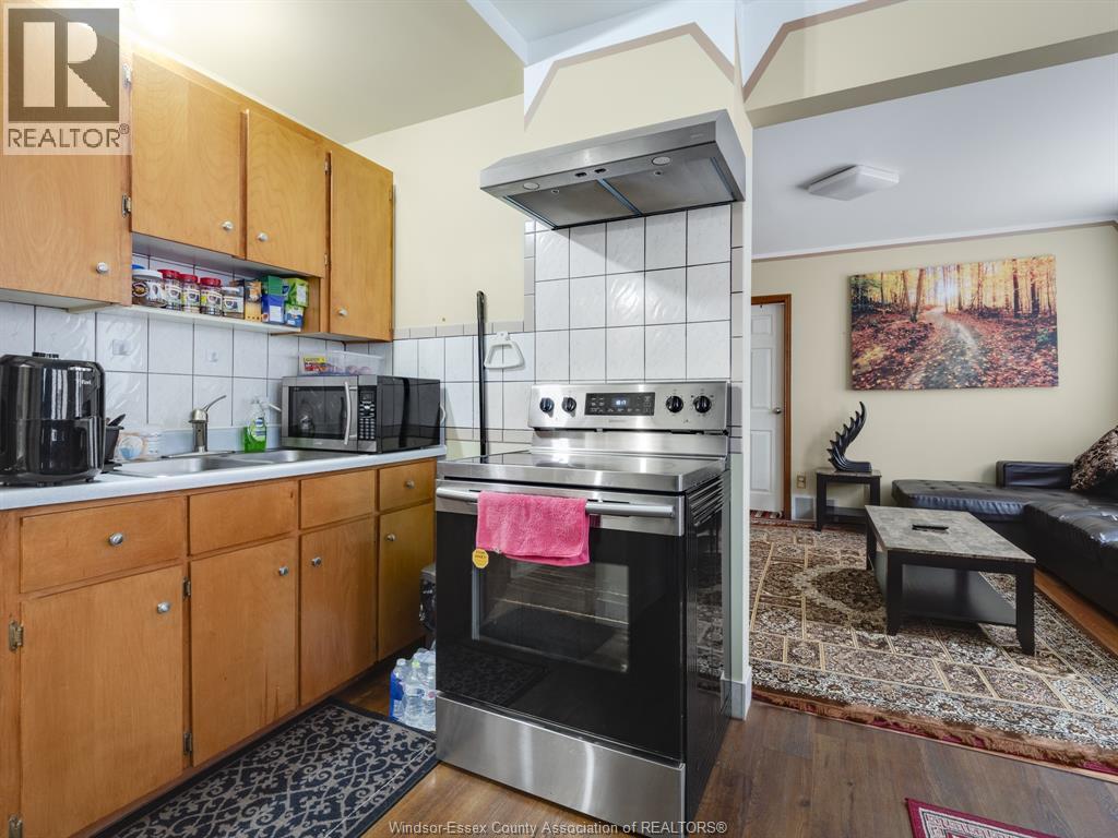 401 Parent, Windsor, Ontario  N9A 2B9 - Photo 13 - 26008934
