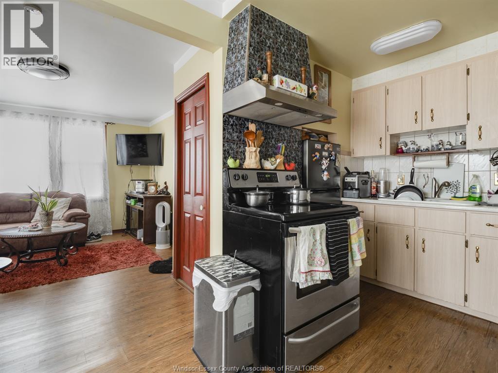 401 Parent, Windsor, Ontario  N9A 2B9 - Photo 18 - 26008934