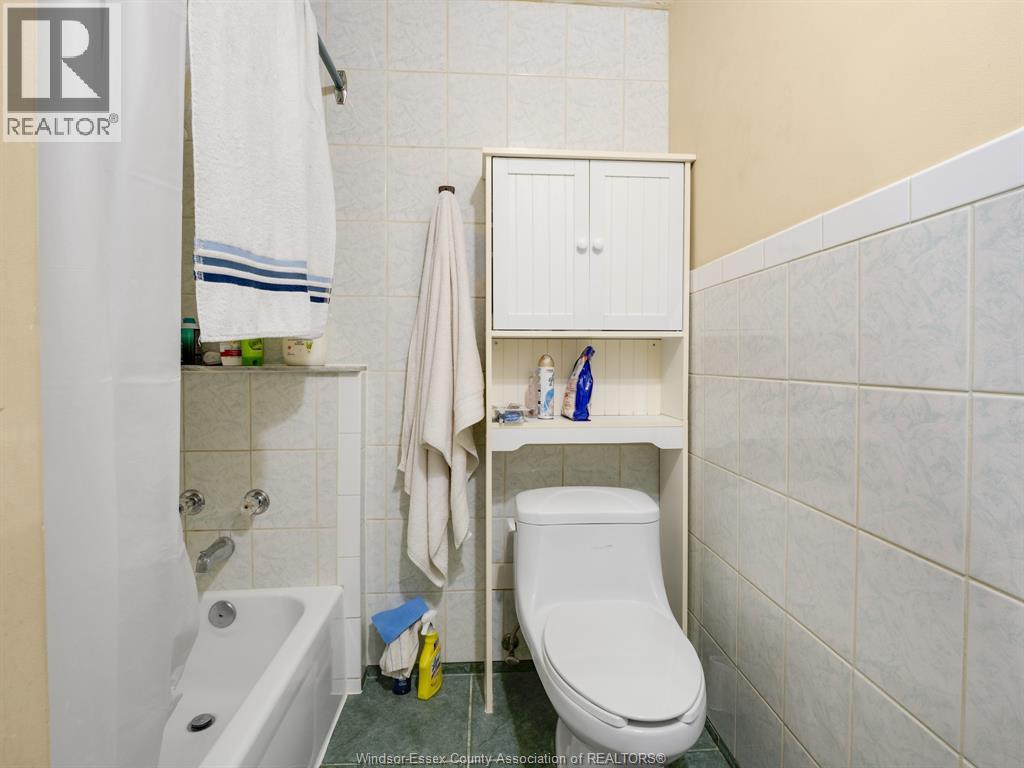 401 Parent, Windsor, Ontario  N9A 2B9 - Photo 25 - 26008934