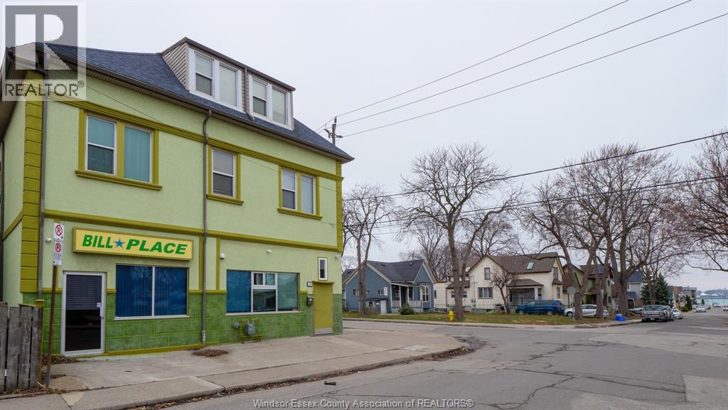 401 Parent, Windsor, Ontario  N9A 2B9 - Photo 3 - 26008934