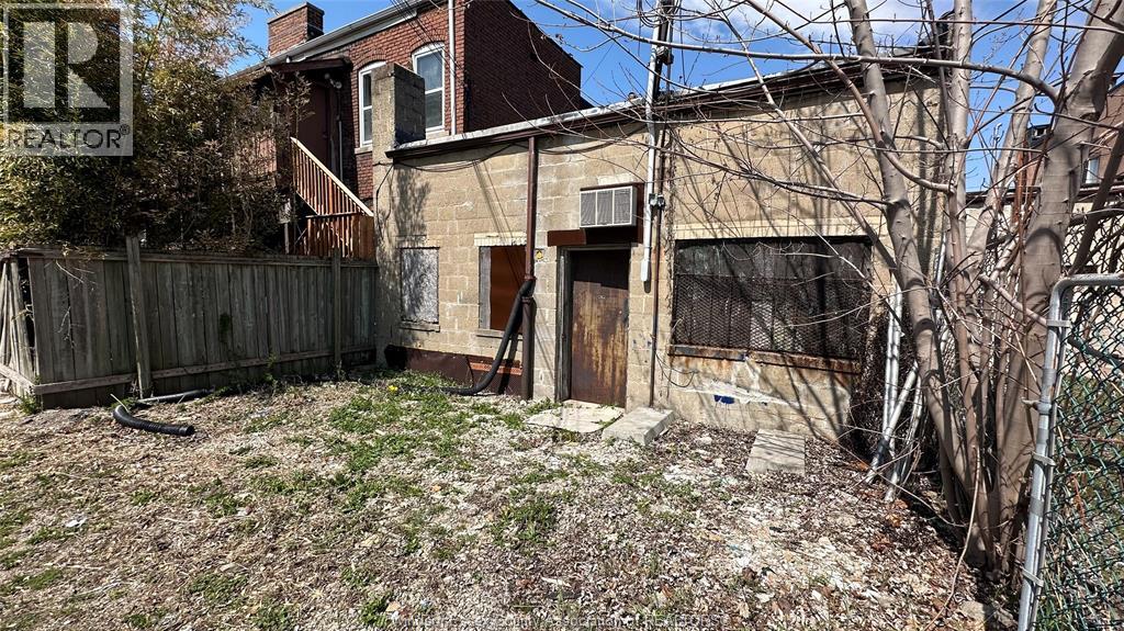 1335 Wyandotte, Windsor, Ontario  N9A 3K8 - Photo 8 - 26008980