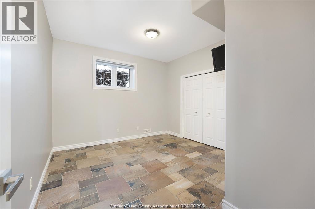 2071 Eugeni, Tecumseh, Ontario  N9K 1B3 - Photo 42 - 26009033
