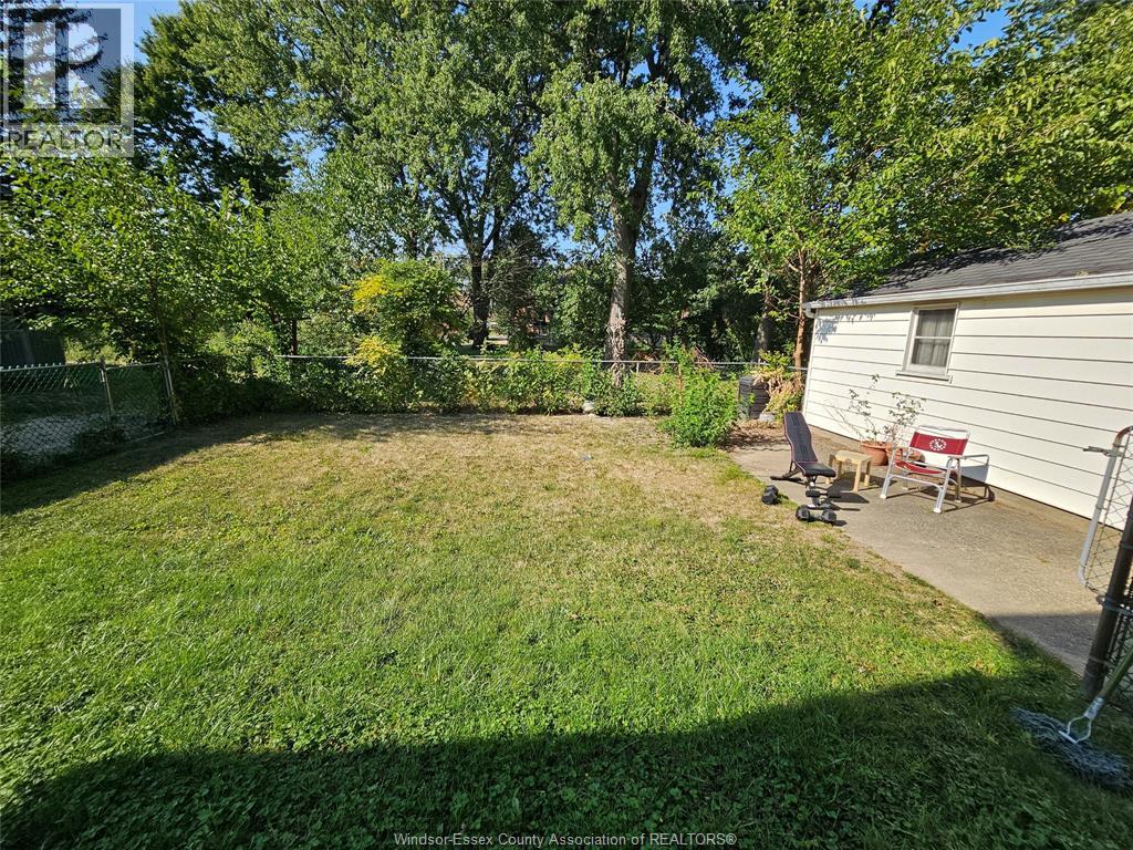 1040 Kennedy Drive West, Windsor, Ontario  N9G 1T1 - Photo 3 - 26009062