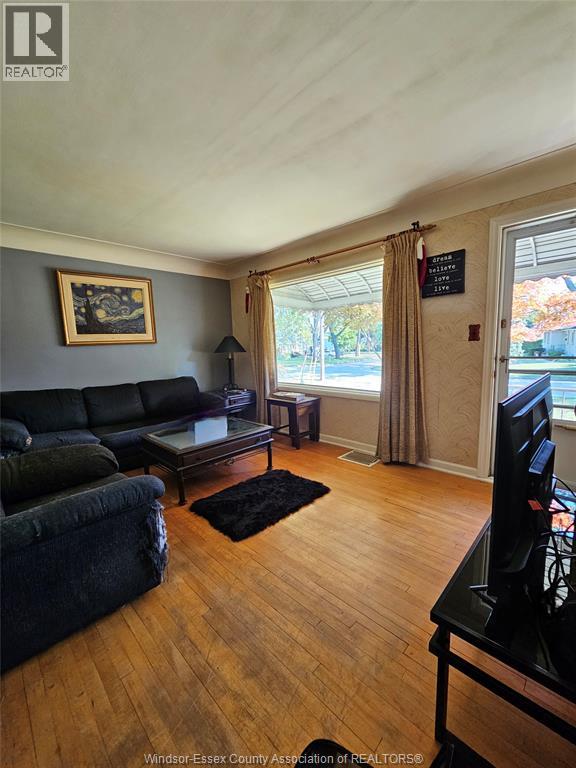 1040 Kennedy Drive West, Windsor, Ontario  N9G 1T1 - Photo 6 - 26009062