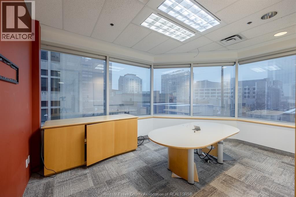 245 Ouellette Unit# 303, Windsor, Ontario  N9A 7J2 - Photo 5 - 26009303