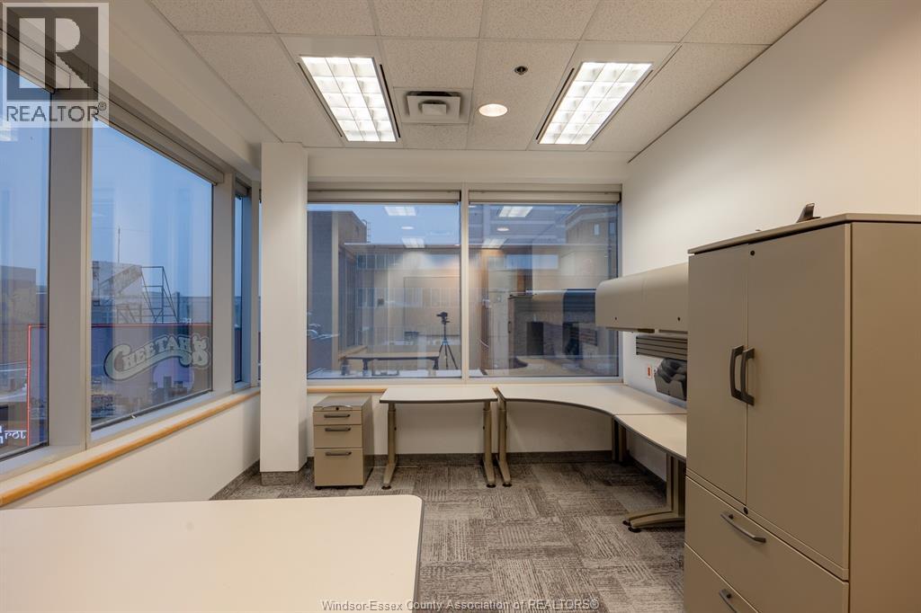 245 Ouellette Unit# 303, Windsor, Ontario  N9A 7J2 - Photo 7 - 26009303