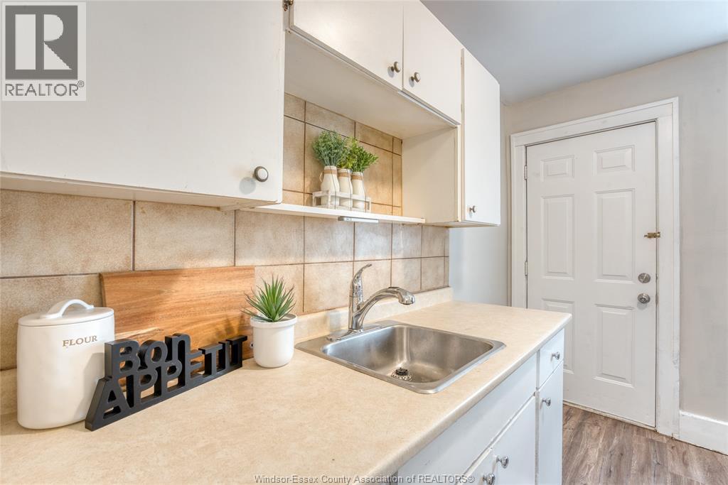 1422 Wyandotte Street West, Windsor, Ontario  N9B 1H4 - Photo 16 - 26009323