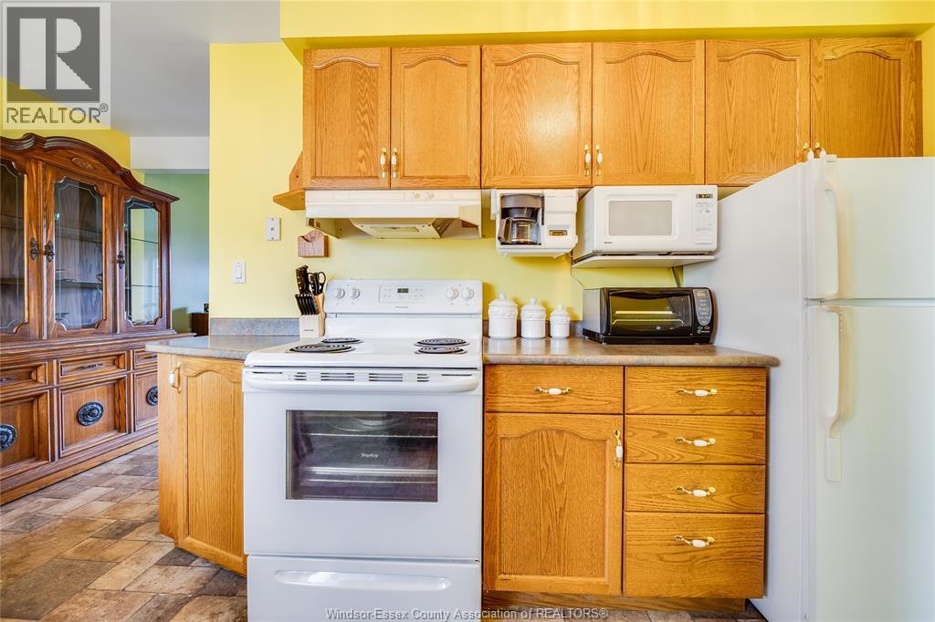 2693 Meadowbrook Lane, Windsor, Ontario  N8T 2Y3 - Photo 14 - 26009340