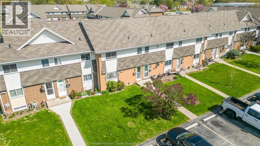 2693 Meadowbrook Lane, Windsor, Ontario  N8T 2Y3 - Photo 3 - 26009340