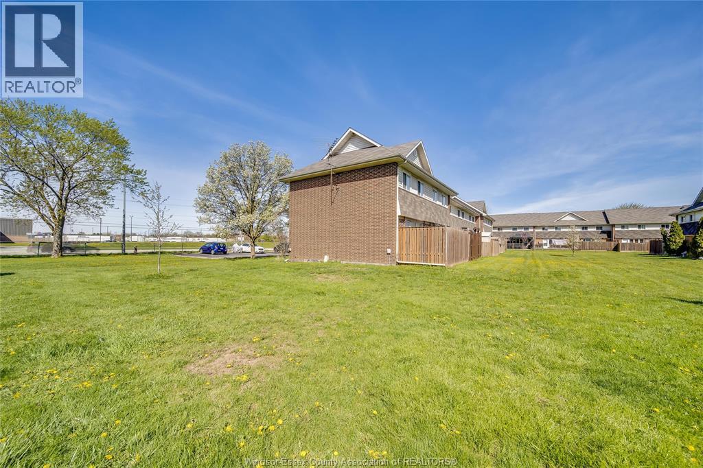 2693 Meadowbrook Lane, Windsor, Ontario  N8T 2Y3 - Photo 37 - 26009340