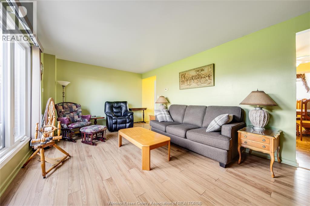 2693 Meadowbrook Lane, Windsor, Ontario  N8T 2Y3 - Photo 6 - 26009340