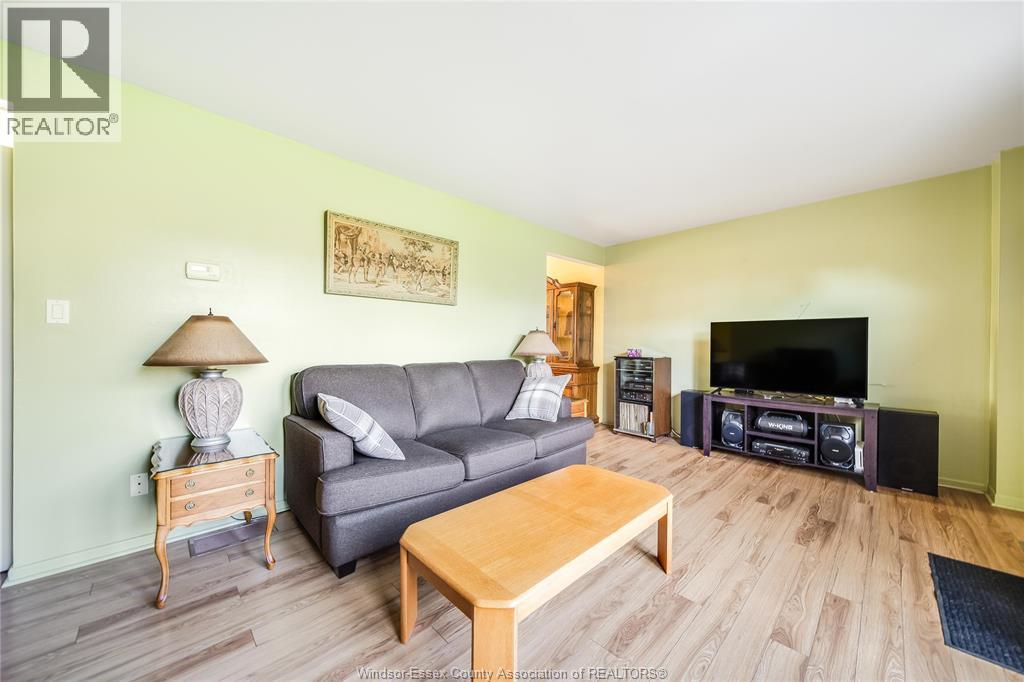 2693 Meadowbrook Lane, Windsor, Ontario  N8T 2Y3 - Photo 8 - 26009340