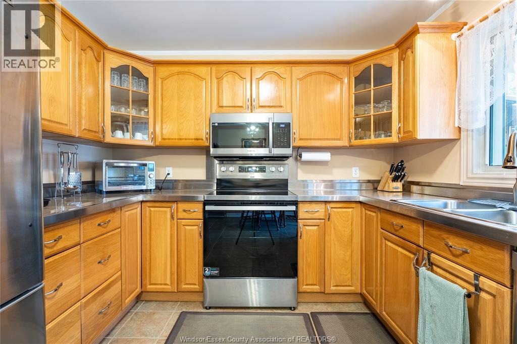 25 Regatta Drive, Leamington, Ontario  N8H 5L6 - Photo 10 - 26009429
