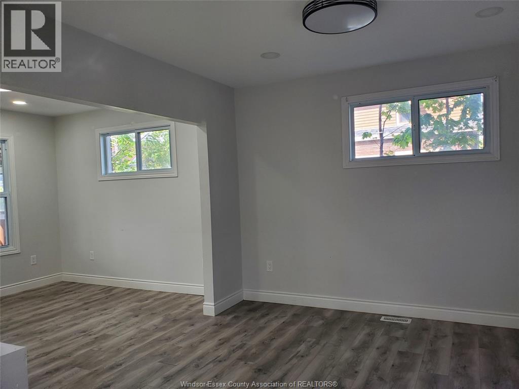 348 Caroline, Windsor, Ontario  N9A 6A4 - Photo 5 - 26009507