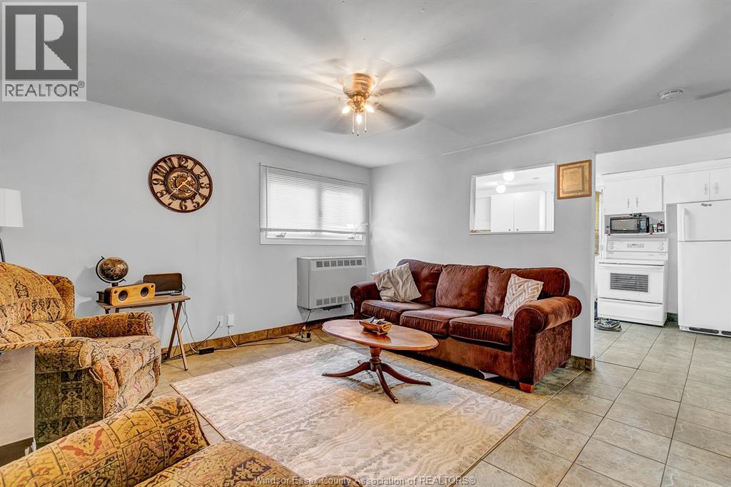 3376 Byng, Windsor, Ontario  N8W 3H4 - Photo 4 - 26009484