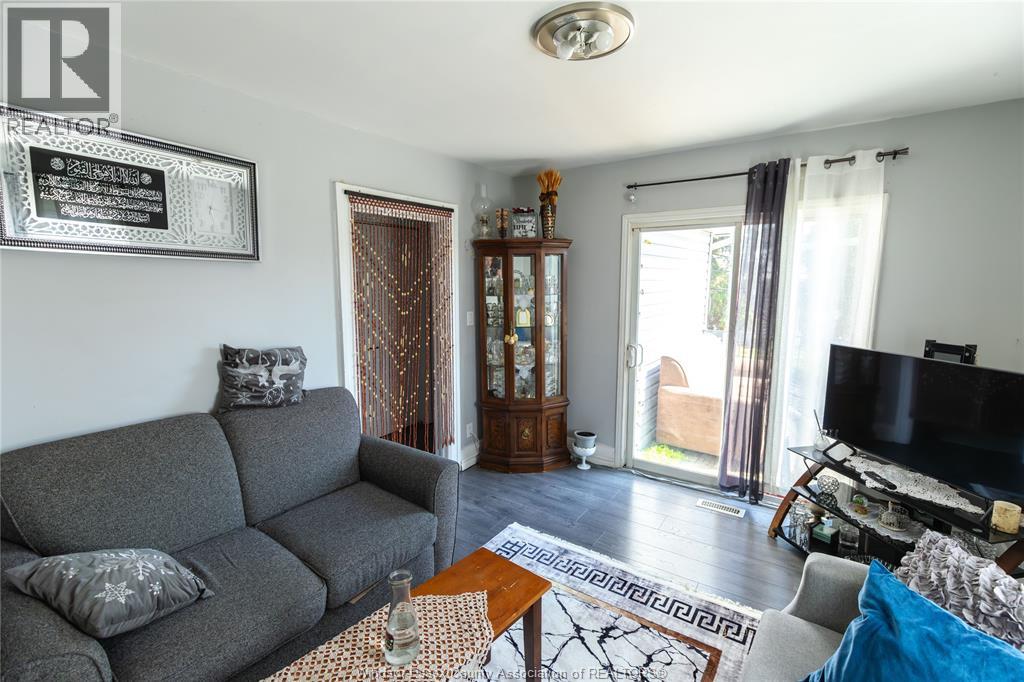 1104 Cataraqui, Windsor, Ontario  N9A 3R1 - Photo 7 - 26009560