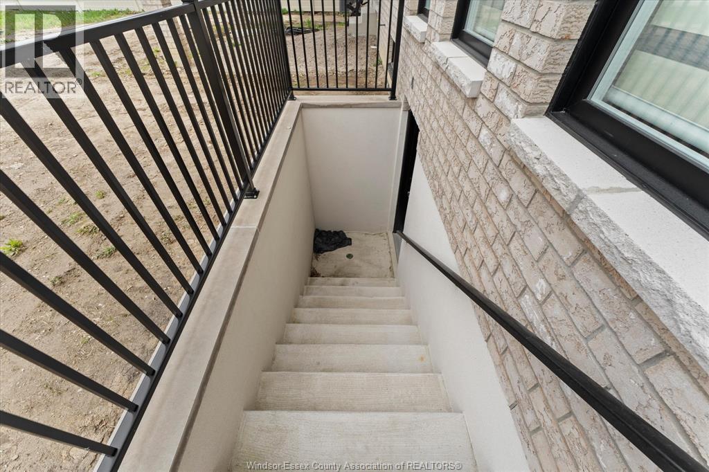 570 Orchard Crescent, Windsor, Ontario  N9E 0B2 - Photo 34 - 26009460