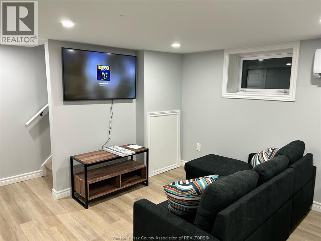 1592 Buckingham Unit# B, Windsor, Ontario  N8T 2A6 - Photo 2 - 26009626