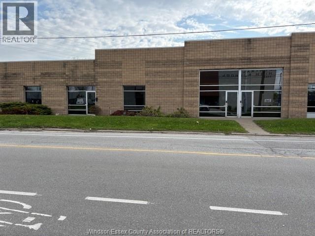 2488 MCDOUGALL, Windsor, Ontario