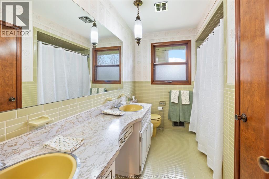 1565 Roxborough, Windsor, Ontario  N9B 3H2 - Photo 12 - 26009709