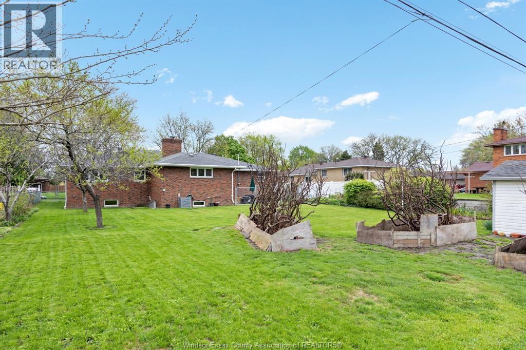 1565 Roxborough, Windsor, Ontario  N9B 3H2 - Photo 28 - 26009709