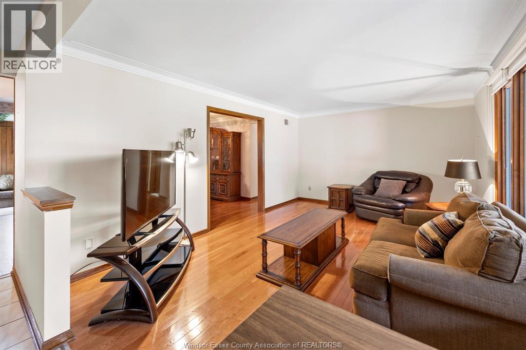 1565 Roxborough, Windsor, Ontario  N9B 3H2 - Photo 4 - 26009709