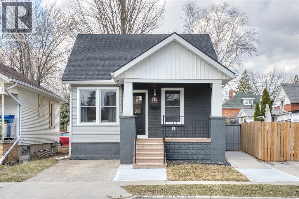 434 GROVE AVENUE, Windsor, Ontario