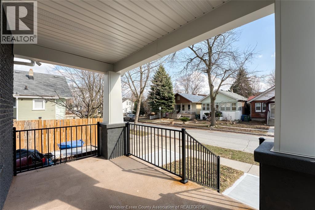 434 Grove Avenue, Windsor, Ontario  N9A 6G2 - Photo 2 - 26009744