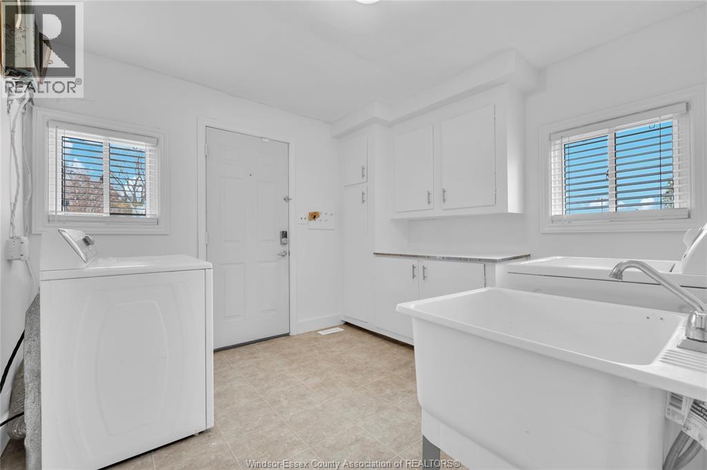 9572 Tecumseh Road, Windsor, Ontario  N8R 1A2 - Photo 28 - 26009737