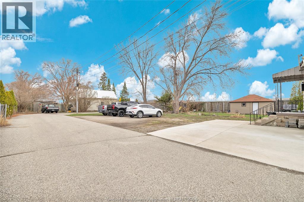 9572 Tecumseh Road, Windsor, Ontario  N8R 1A2 - Photo 30 - 26009737