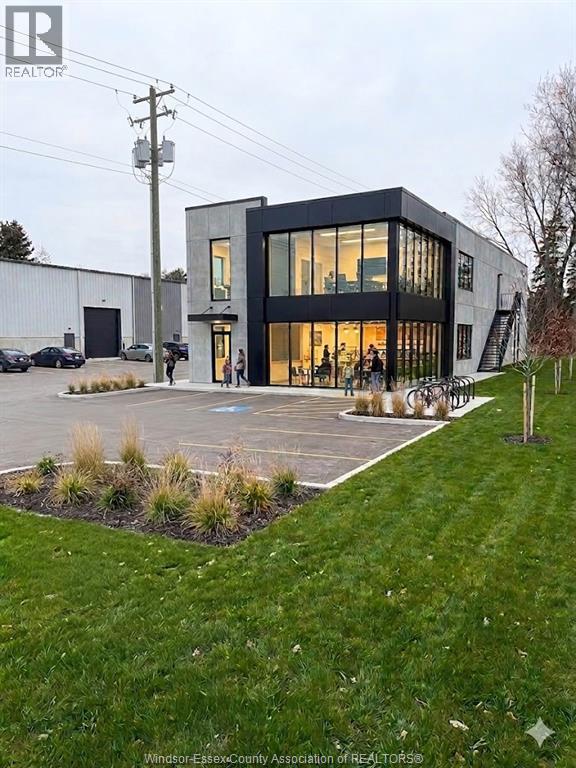 9572 Tecumseh Road, Windsor, Ontario  N8R 1A2 - Photo 2 - 26009736